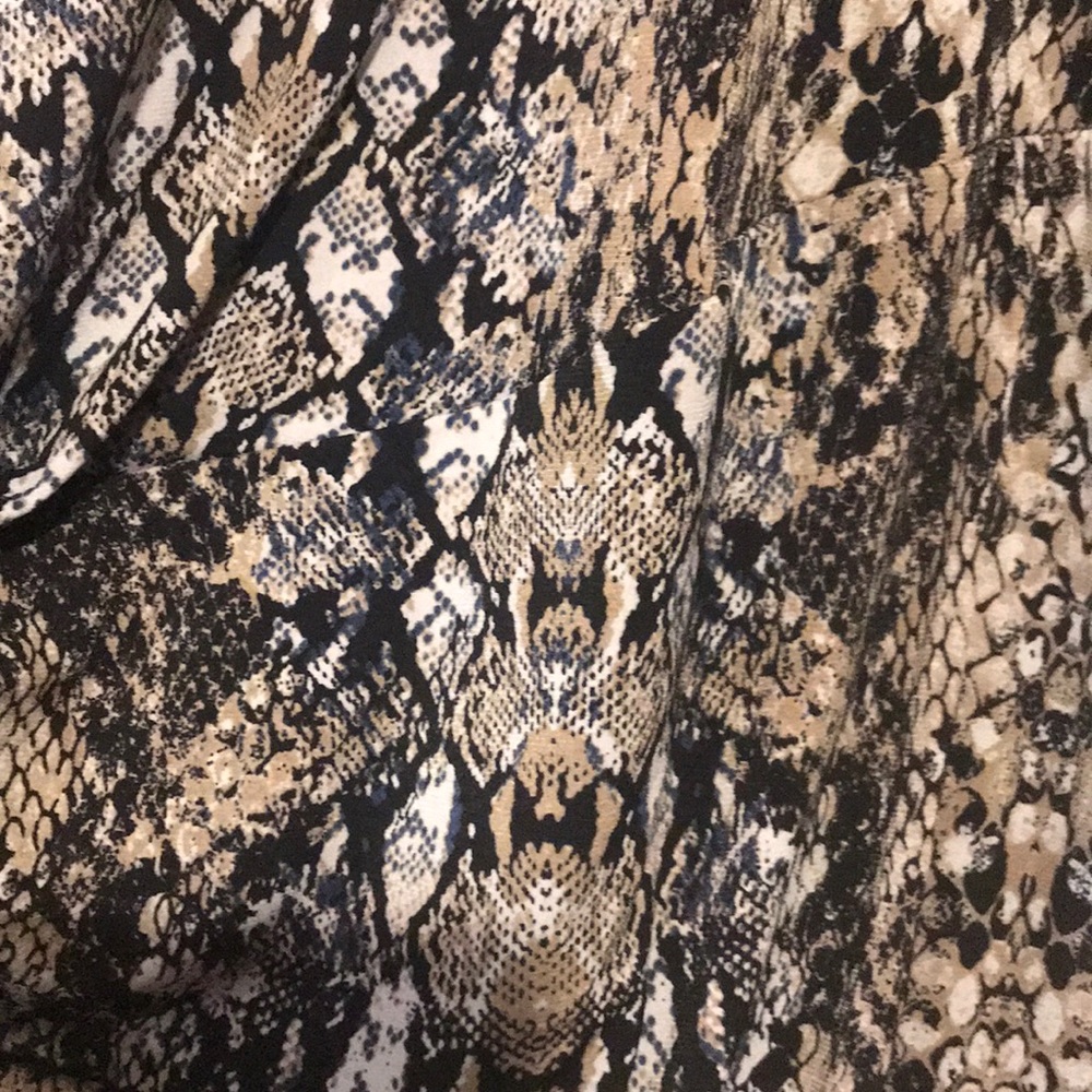 Dress - Picture 3 of 4
